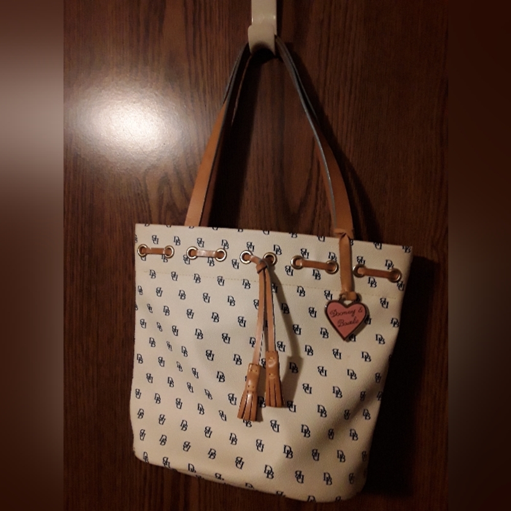 Dooney & Bourke Purse
